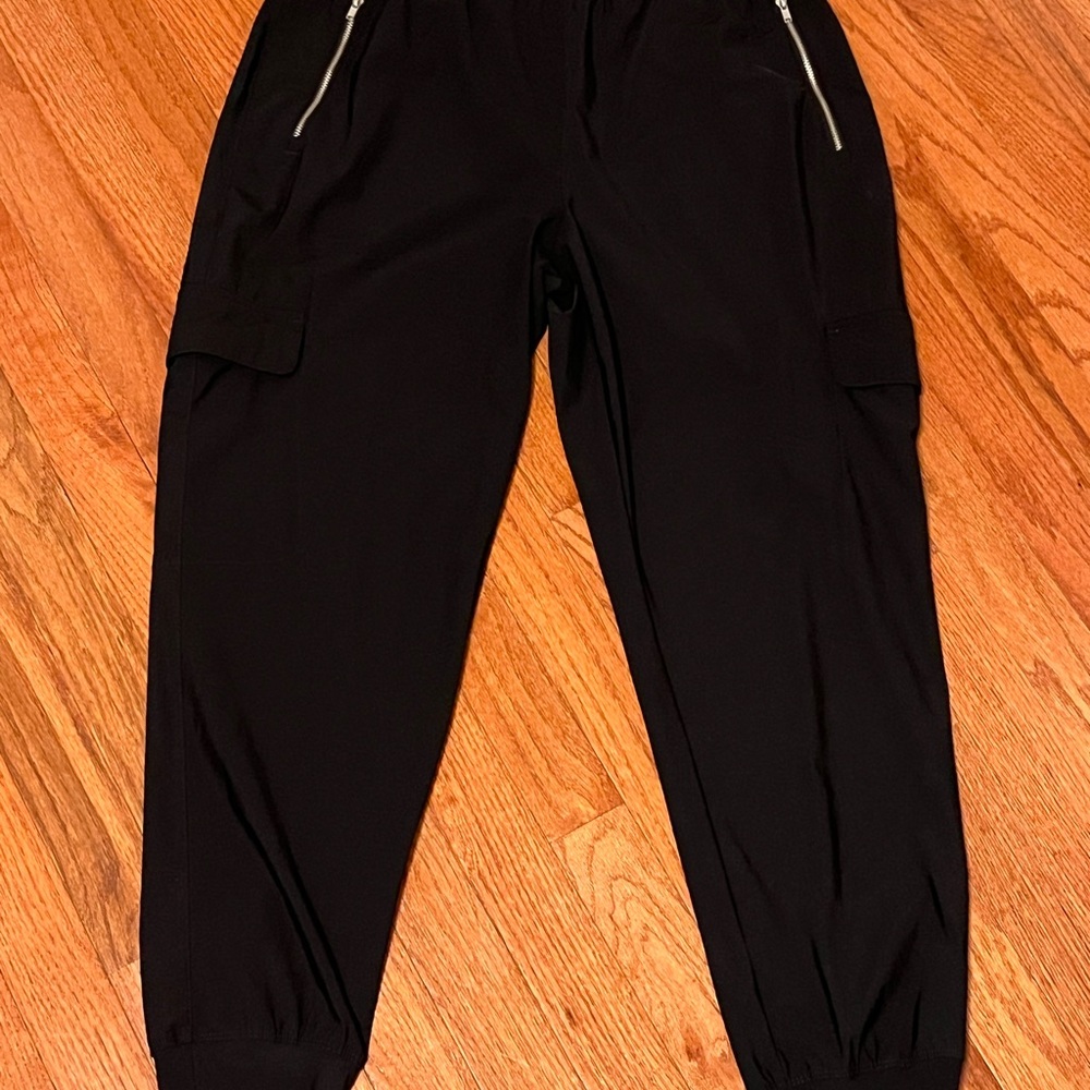 Old Navy Women's Black Cargo Pants with Zipper Details